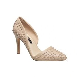 French Connection forever studded pumps in nude, size 7.5